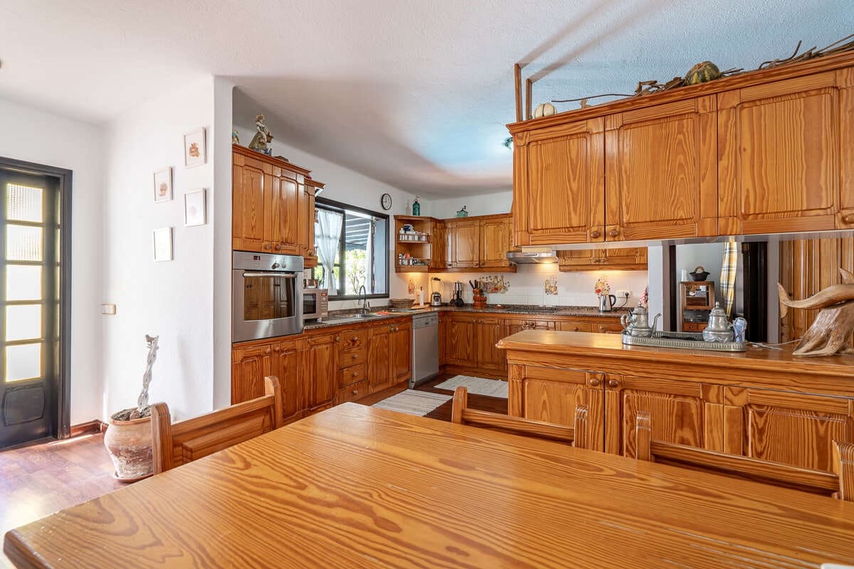 5 soveværelse Villa til salg i Playa del Cable med swimmingpool garage - € 730.000 (Ref: 9842020)