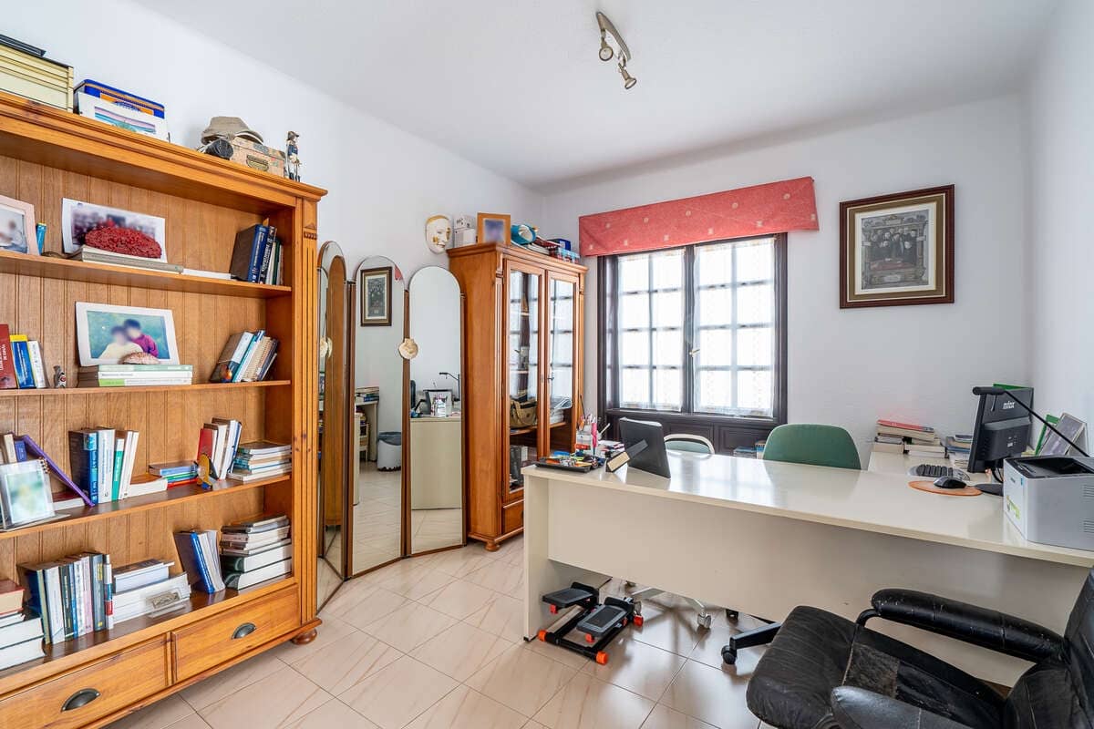 5 soveværelse Villa til salg i Playa del Cable med swimmingpool garage - € 730.000 (Ref: 9842020)
