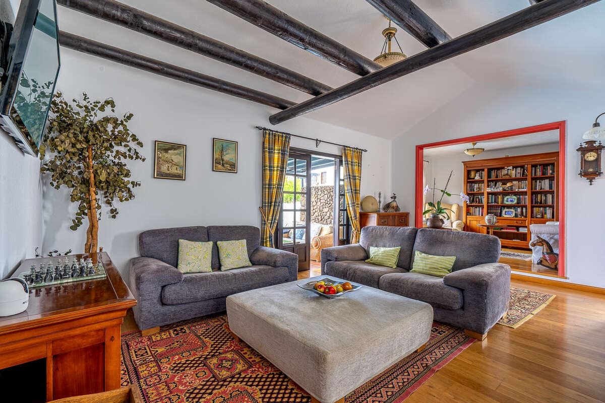 5 soveværelse Villa til salg i Playa del Cable med swimmingpool garage - € 730.000 (Ref: 9842020)