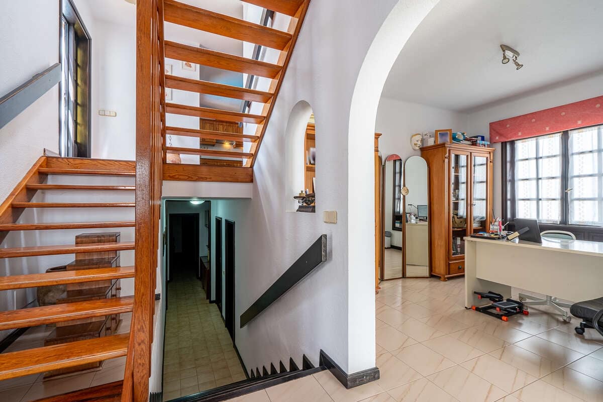 5 soveværelse Villa til salg i Playa del Cable med swimmingpool garage - € 730.000 (Ref: 9842020)