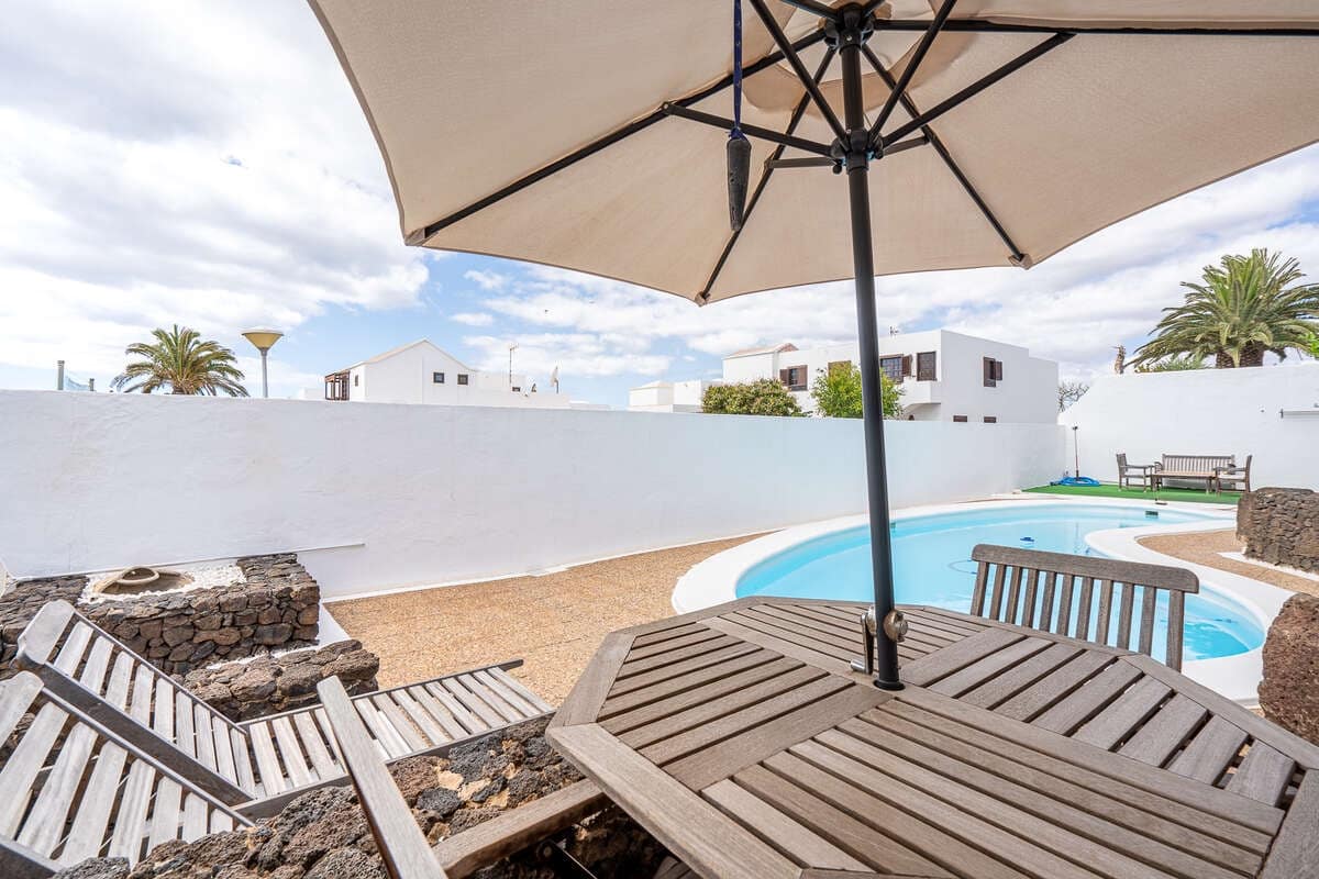 5 soveværelse Villa til salg i Playa del Cable med swimmingpool garage - € 730.000 (Ref: 9842020)