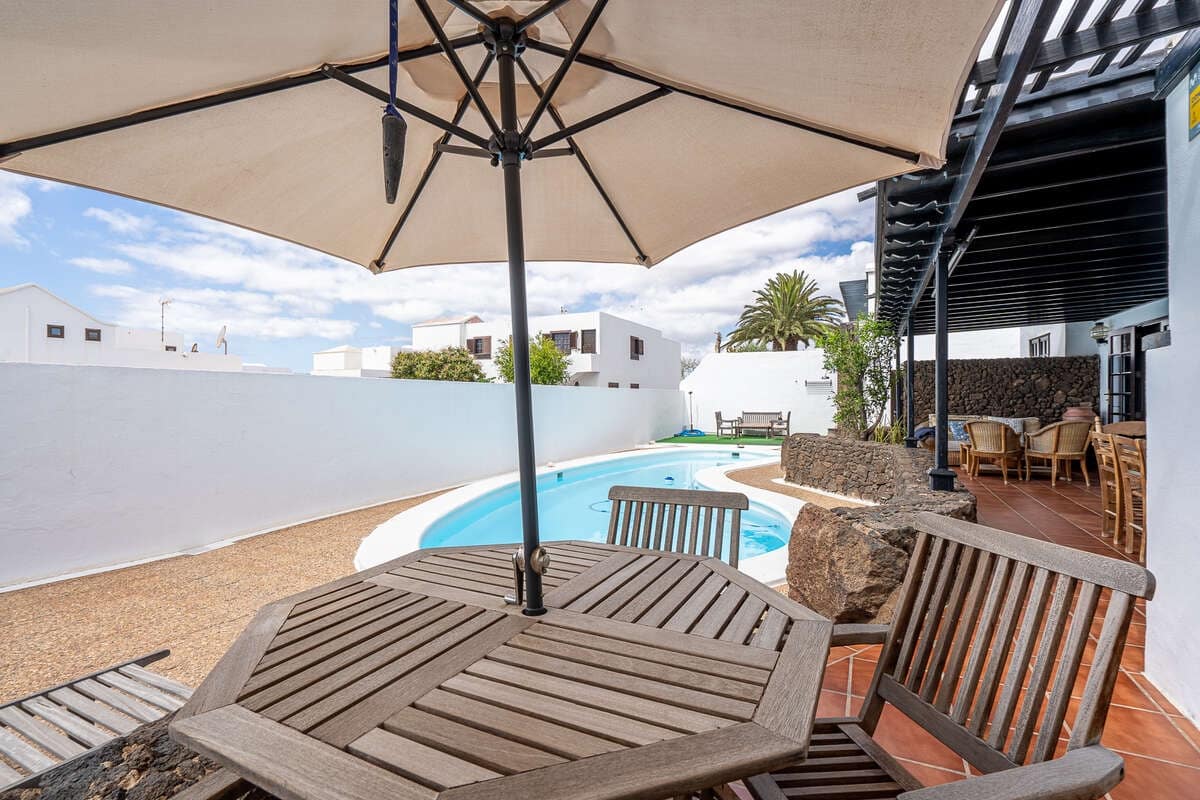 5 soveværelse Villa til salg i Playa del Cable med swimmingpool garage - € 730.000 (Ref: 9842020)