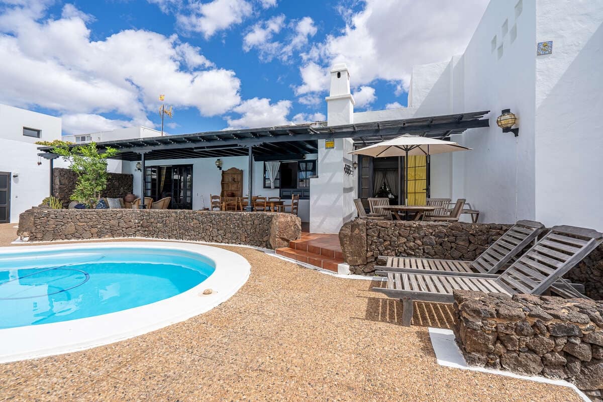 5 soveværelse Villa til salg i Playa del Cable med swimmingpool garage - € 730.000 (Ref: 9842020)