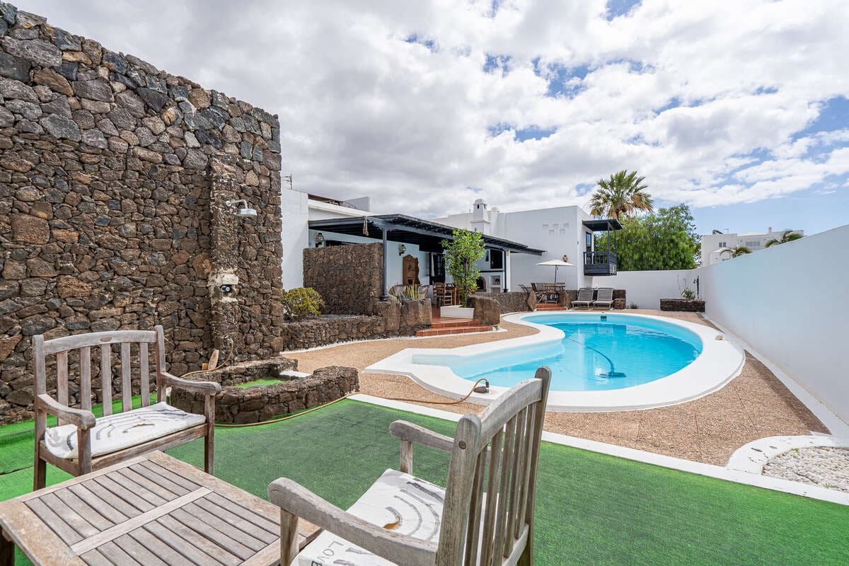 5 soveværelse Villa til salg i Playa del Cable med swimmingpool garage - € 730.000 (Ref: 9842020)
