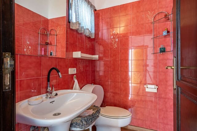 5 soveværelse Villa til salg i Playa del Cable, Arrecife med swimmingpool garage - € 698.000 (Ref: 9842020)