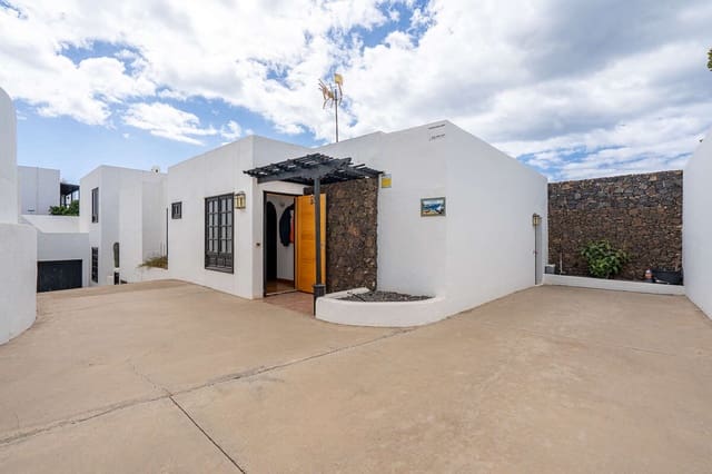5 soveværelse Villa til salg i Playa del Cable, Arrecife med swimmingpool garage - € 698.000 (Ref: 9842020)