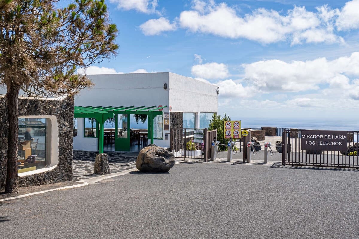 Commercial for sale in Haria with garage - € 920,000 (Ref: 9854761)