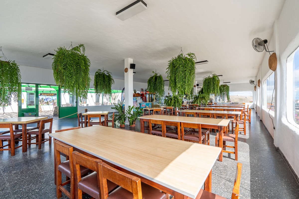 Commercial for sale in Haria with garage - € 920,000 (Ref: 9854761)