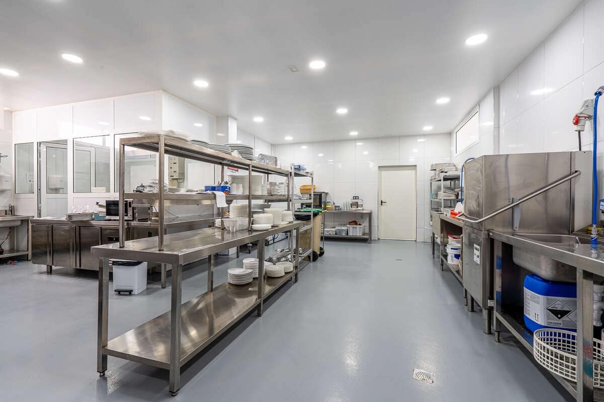 Commercial for sale in Haria with garage - € 920,000 (Ref: 9854761)