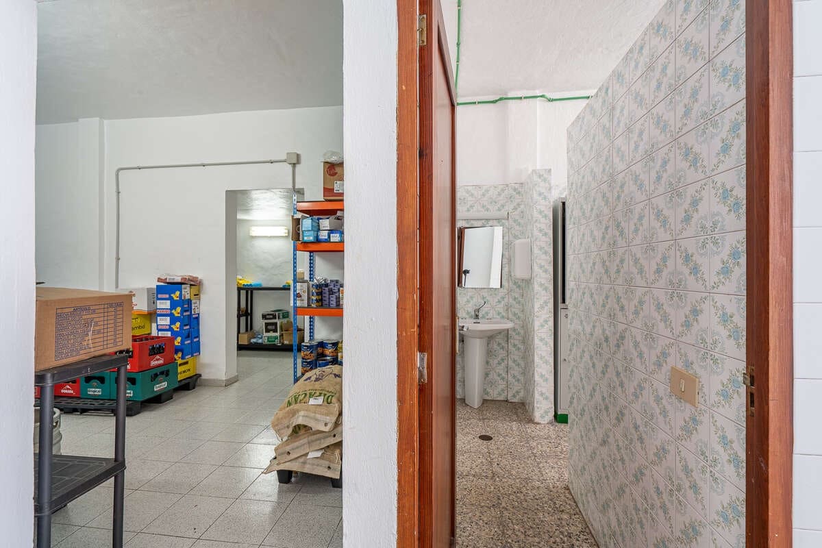 Commercial for sale in Haria with garage - € 920,000 (Ref: 9854761)