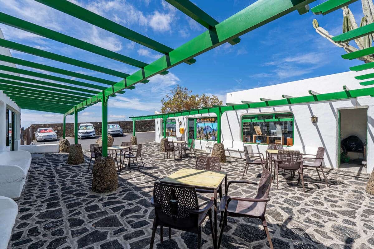 Commercial for sale in Haria with garage - € 920,000 (Ref: 9854761)