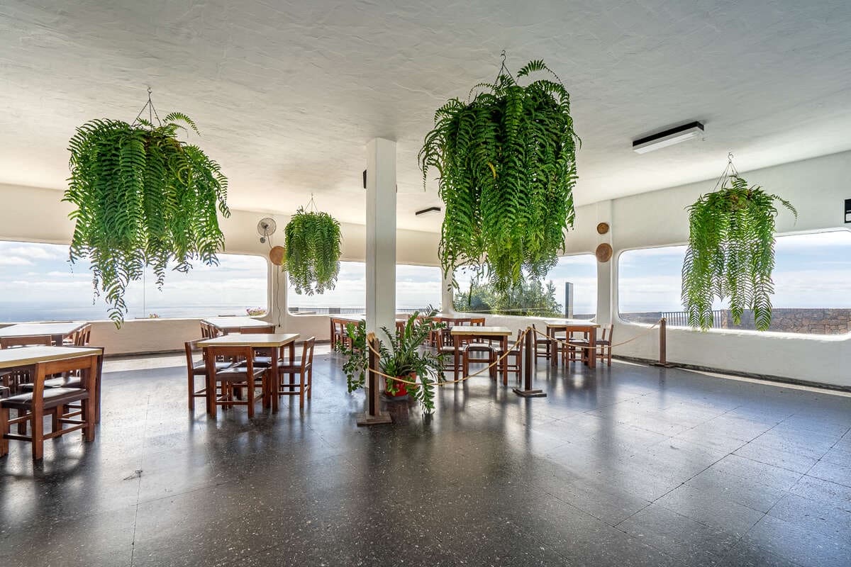 Commercial for sale in Haria with garage - € 920,000 (Ref: 9854761)