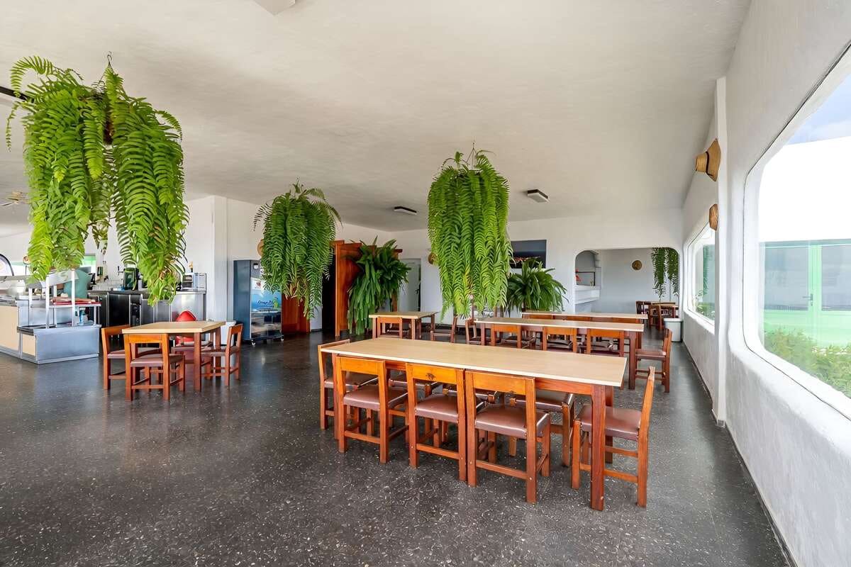 Commercial for sale in Haria with garage - € 920,000 (Ref: 9854761)