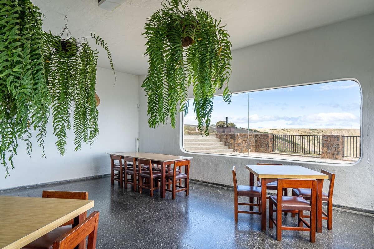 Commercial for sale in Haria with garage - € 920,000 (Ref: 9854761)