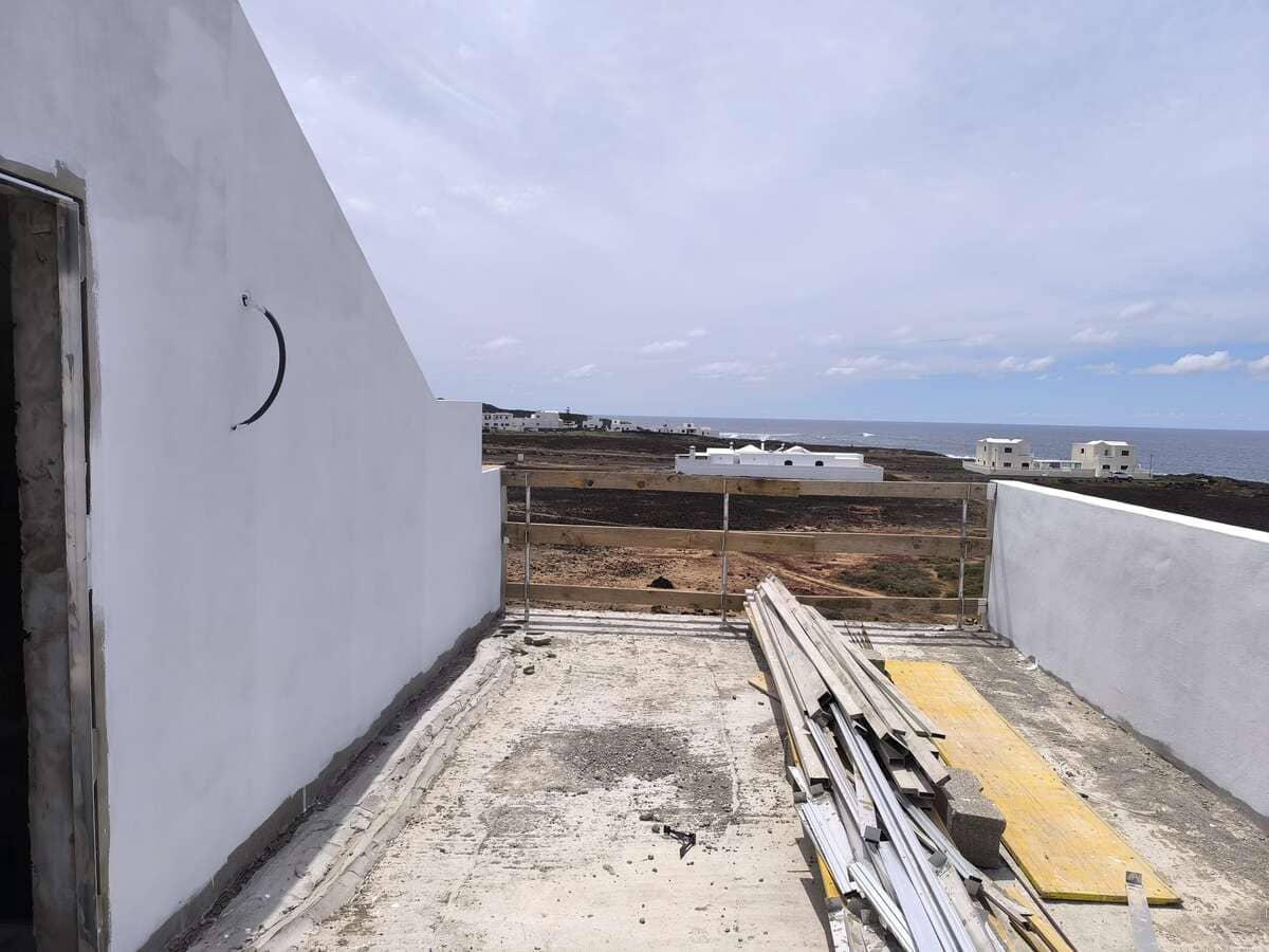 2 bedroom Flat for sale in La Santa - € 349,000 (Ref: 9854762)