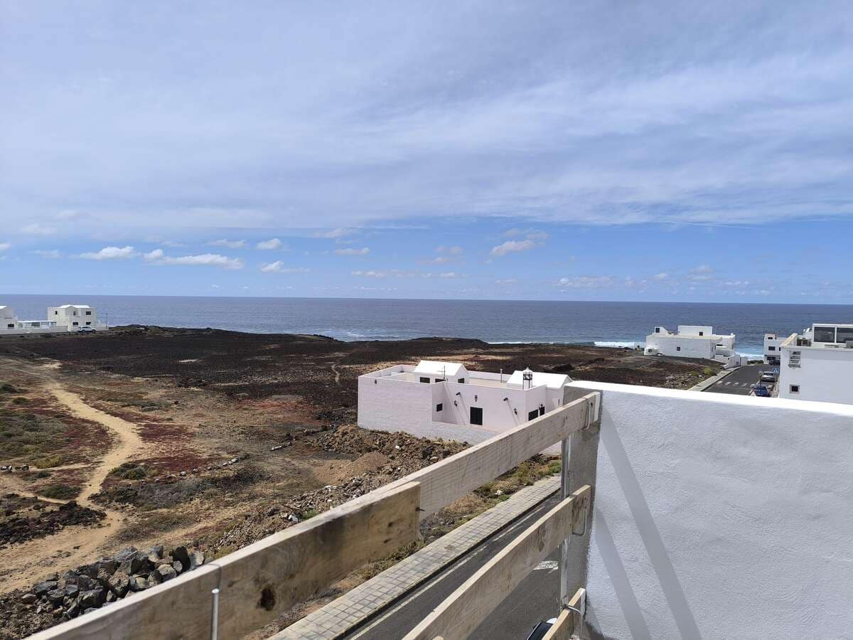 2 bedroom Flat for sale in La Santa - € 349,000 (Ref: 9854762)