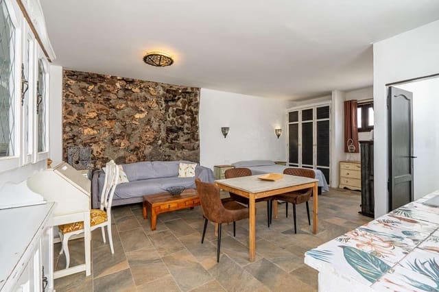 Studio for rent in Macher, Tías with garage - € 1,100 (Ref: 9854763)