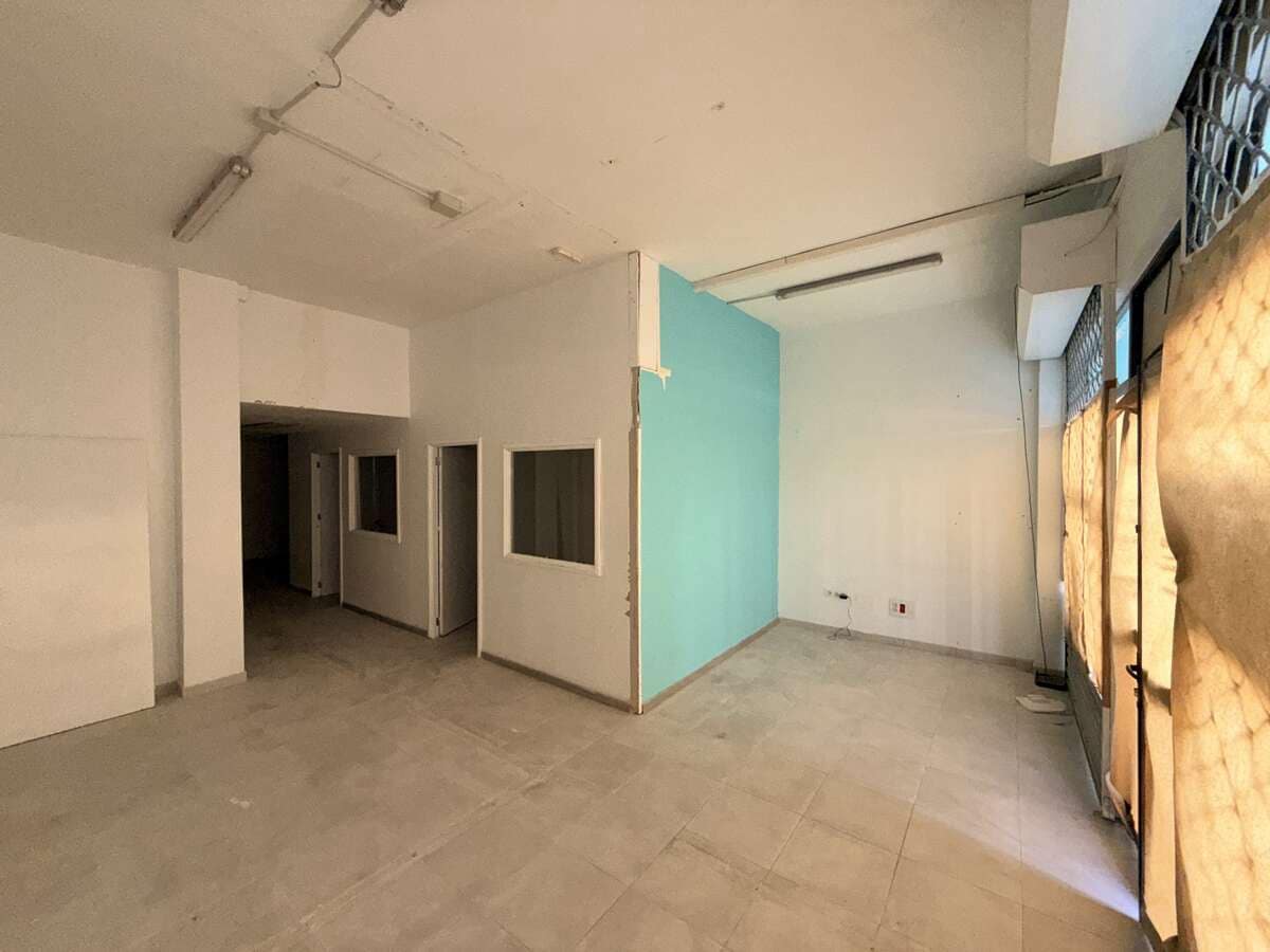 Local Comercial en Arrecife en alquiler - 1.300 € (Ref: 9859000)
