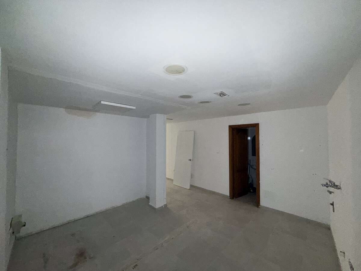 Local Comercial en Arrecife en alquiler - 1.300 € (Ref: 9859000)
