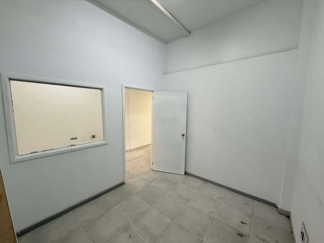 Commerciale da affittare in Arrecife - 1.300 € (Rif: 9859000)
