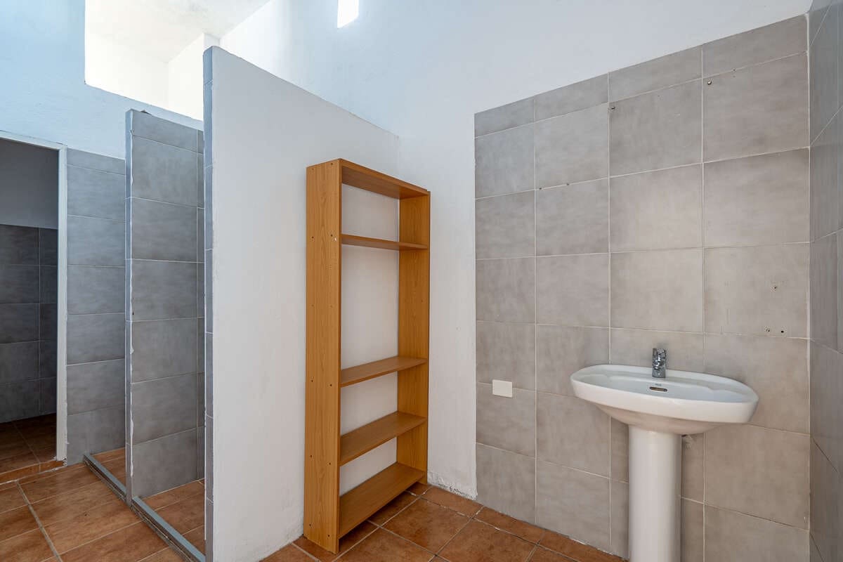 Kommersiell til salgs i Tias - € 169 000 (Ref: 9889642)