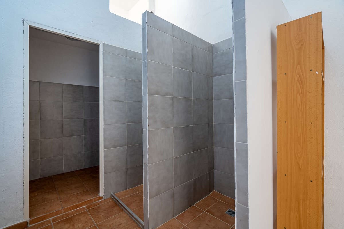 Kommersiell til salgs i Tias - € 169 000 (Ref: 9889642)