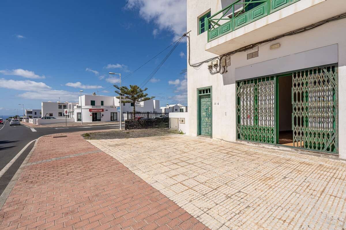Kommersiell til salgs i Tias - € 169 000 (Ref: 9889642)