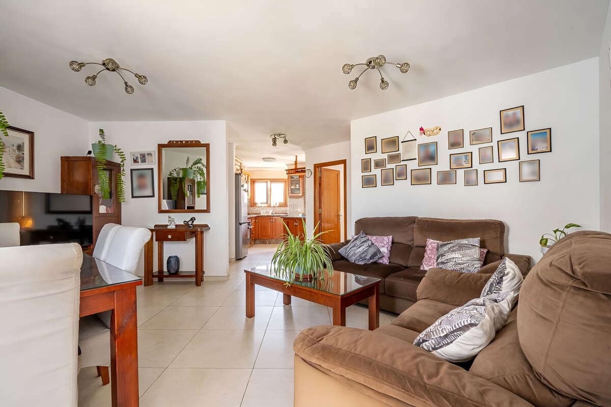 4 slaapkamer Flat te koop in Arrecife - € 249.000 (Ref: 9895670)