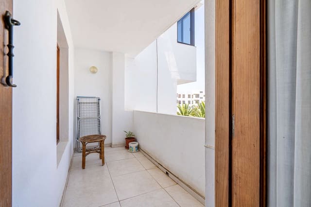 4 slaapkamer Flat te koop in Arrecife - € 249.000 (Ref: 9895670)