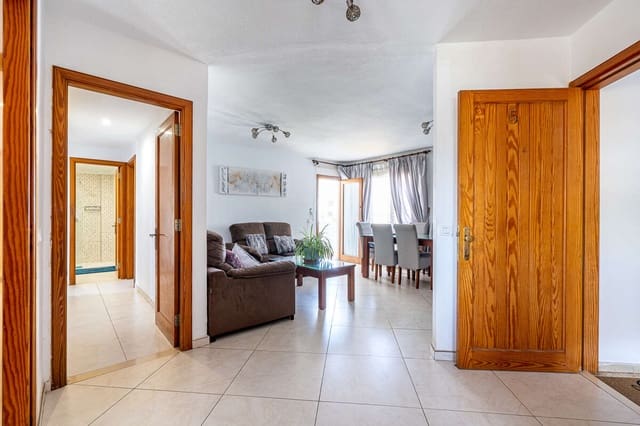 4 slaapkamer Flat te koop in Arrecife - € 249.000 (Ref: 9895670)