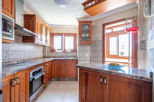 4 slaapkamer Flat te koop in Arrecife - € 249.000 (Ref: 9895670)
