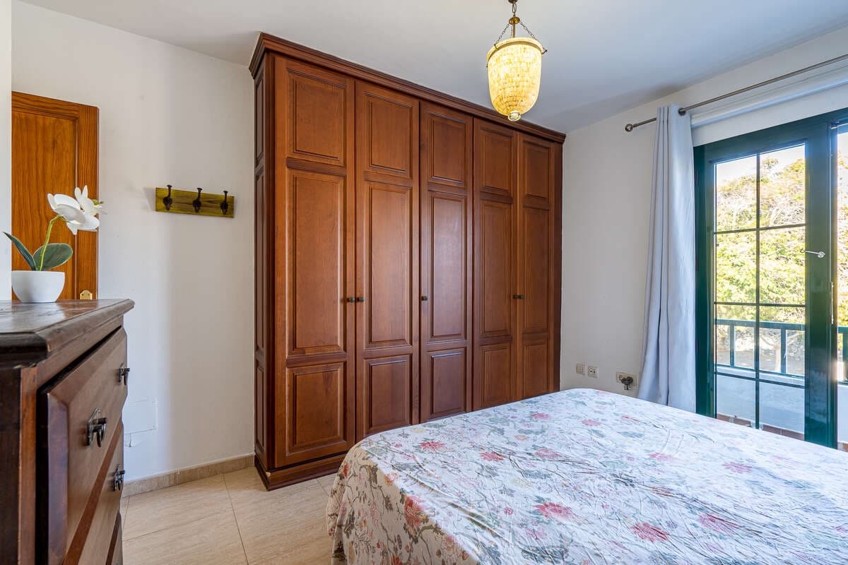 4 bedroom Semi-detached Villa for sale in Uga - € 349,000 (Ref: 9898622)