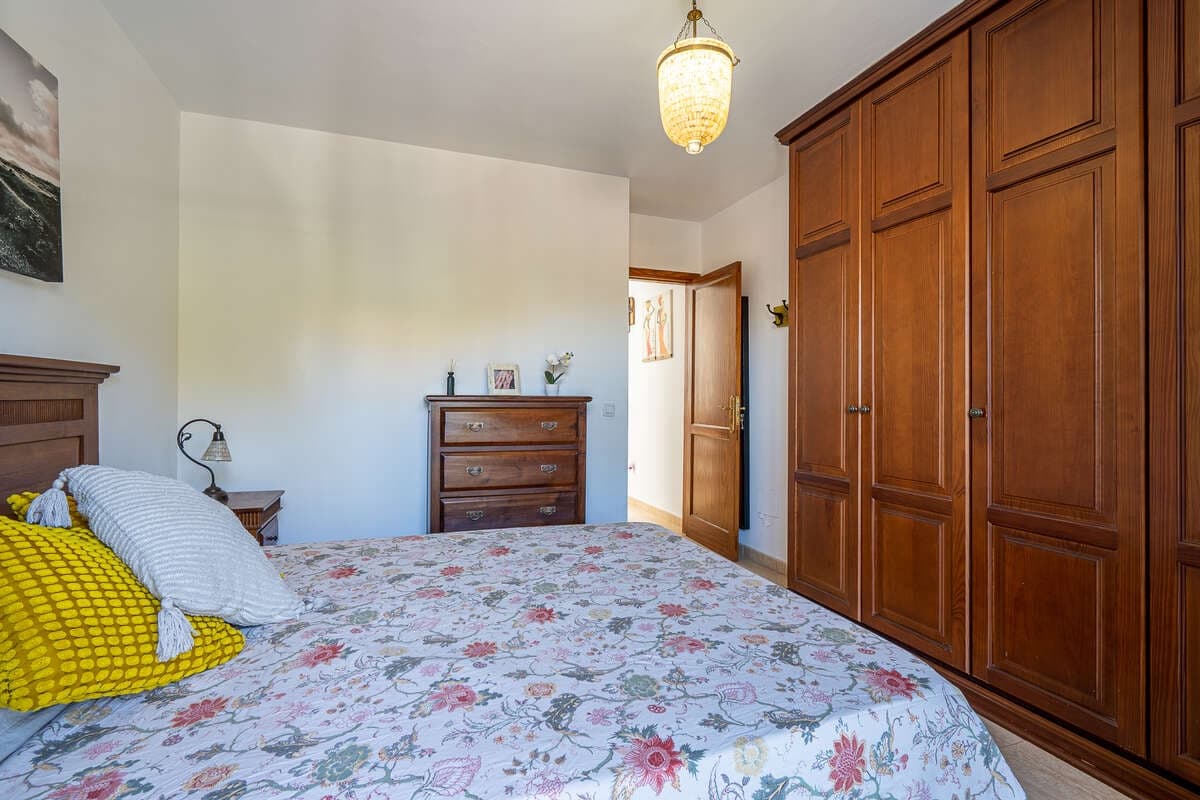 4 bedroom Semi-detached Villa for sale in Uga - € 349,000 (Ref: 9898622)