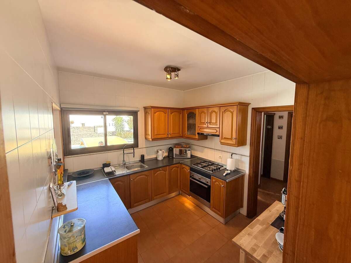 3 quarto Moradia para venda em Playa Blanca com piscina garagem - 545 000 € (Ref: 9900024)