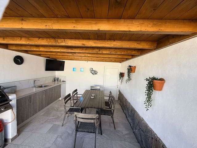 3 quarto Moradia para venda em Playa Blanca, Yaiza com piscina garagem - 545 000 € (Ref: 9900024)