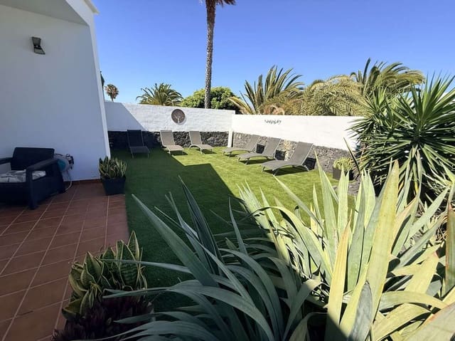 3 quarto Moradia para venda em Playa Blanca, Yaiza com piscina garagem - 545 000 € (Ref: 9900024)