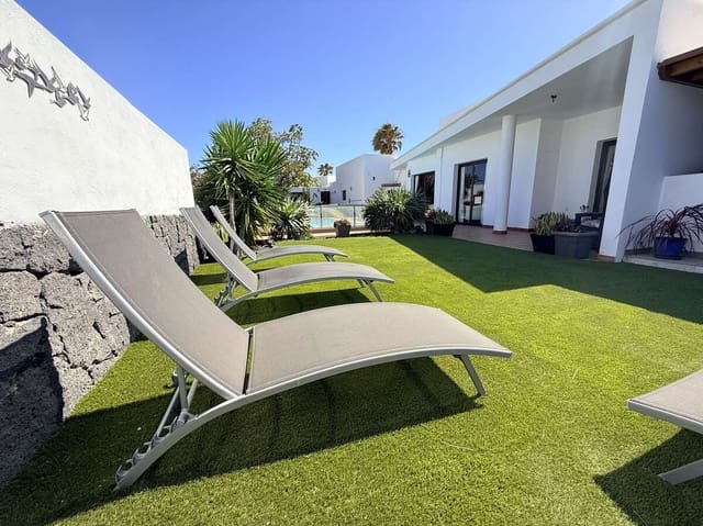 3 quarto Moradia para venda em Playa Blanca, Yaiza com piscina garagem - 545 000 € (Ref: 9900024)