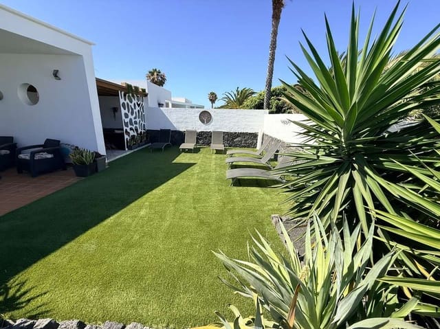 3 quarto Moradia para venda em Playa Blanca, Yaiza com piscina garagem - 545 000 € (Ref: 9900024)