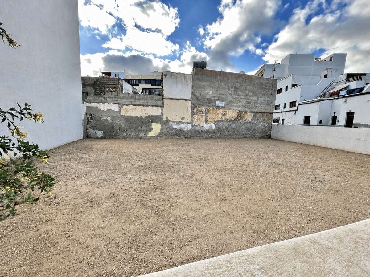 Terrain à Bâtir à vendre à Arrecife - 232 000 € (Ref: 9912387)