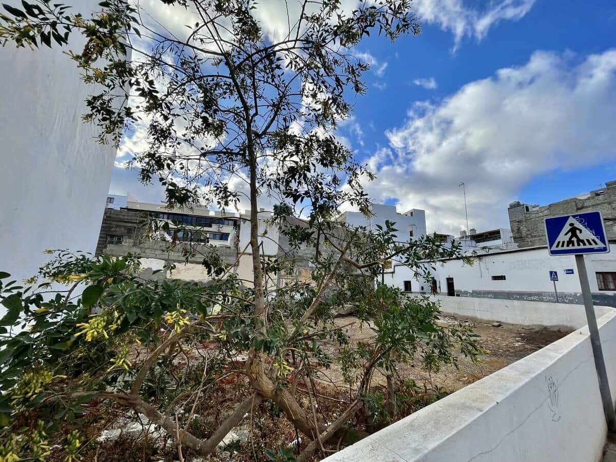 Terrain à Bâtir à vendre à Arrecife - 232 000 € (Ref: 9912387)