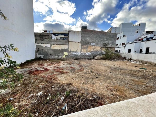 Terrain à Bâtir à vendre à Arrecife - 232 000 € (Ref: 9912387)