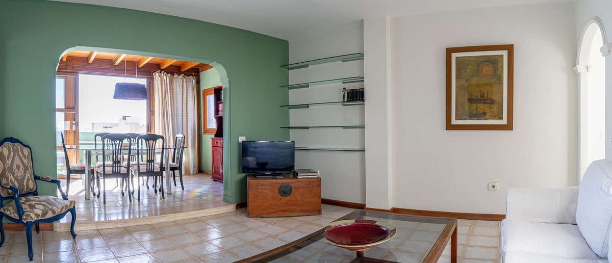 2 bedroom Flat for sale in Arrecife - € 230,000 (Ref: 9921591)