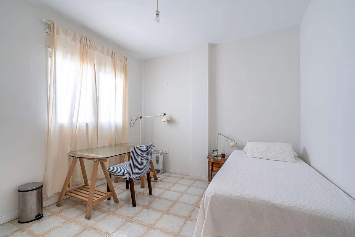 2 bedroom Flat for sale in Arrecife - € 230,000 (Ref: 9921591)