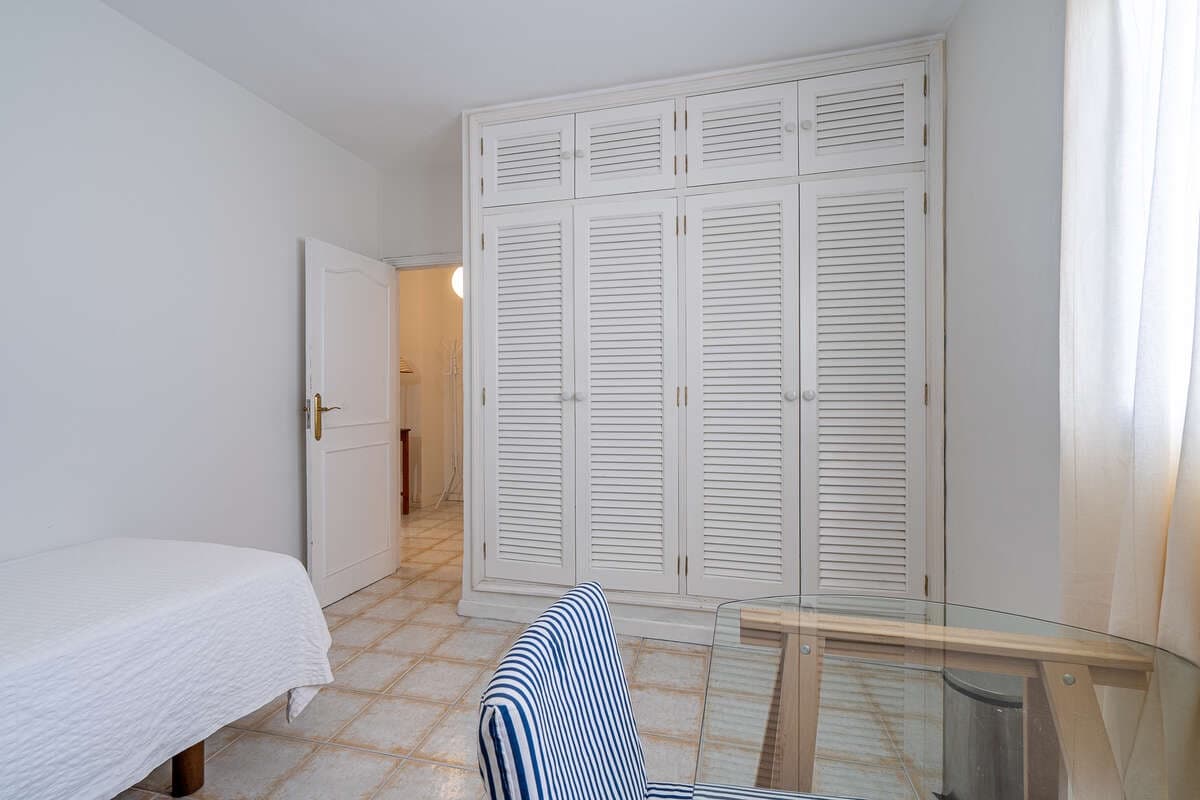 2 bedroom Flat for sale in Arrecife - € 230,000 (Ref: 9921591)