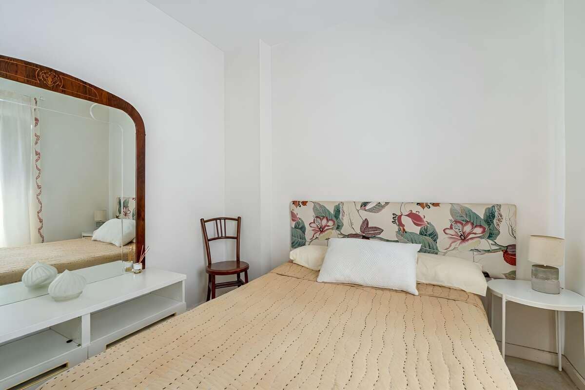 2 bedroom Flat for sale in Arrecife - € 230,000 (Ref: 9921591)
