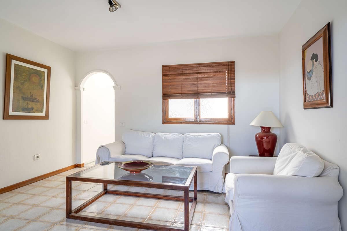 2 bedroom Flat for sale in Arrecife - € 230,000 (Ref: 9921591)