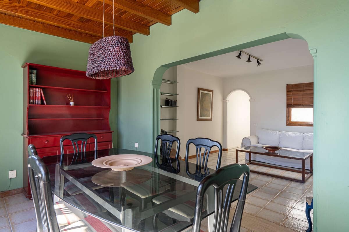 2 bedroom Flat for sale in Arrecife - € 230,000 (Ref: 9921591)