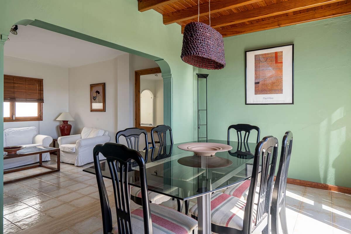 2 bedroom Flat for sale in Arrecife - € 230,000 (Ref: 9921591)