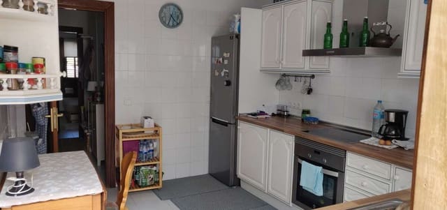 4 bedroom Semi-detached Villa for sale in Costa Teguise, Teguise with garage - € 425,000 (Ref: 9945017)