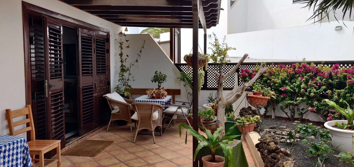 4 sovrum Semi-fristående Villa till salu i Costa Teguise med garage - 425 000 € (Ref: 9945017)